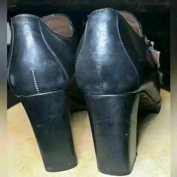 John Baker shoes, 3” heels, professional; Size: 7.5 Steampunk,Chic, quiet luxury - Picture 6 of 10